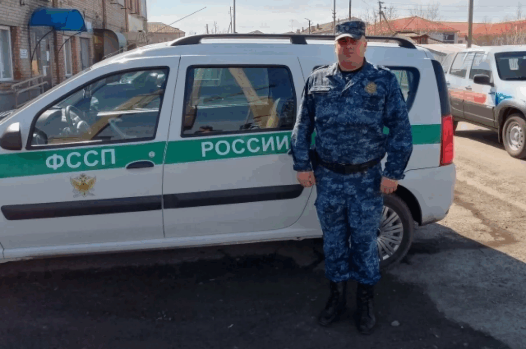 Пристав спас девочку от нападения бродячих собак под Новосибирском